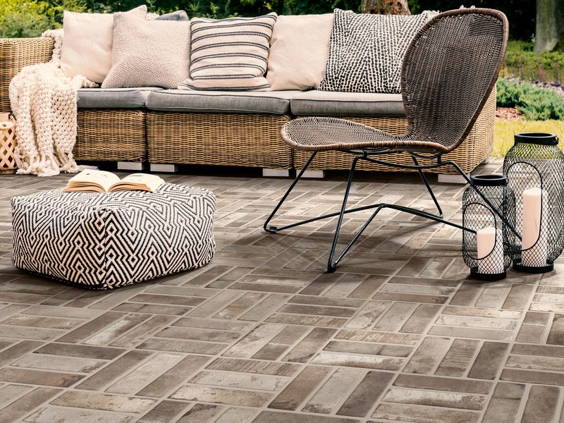 outdoor tile floor - Flooring Store in Oakville